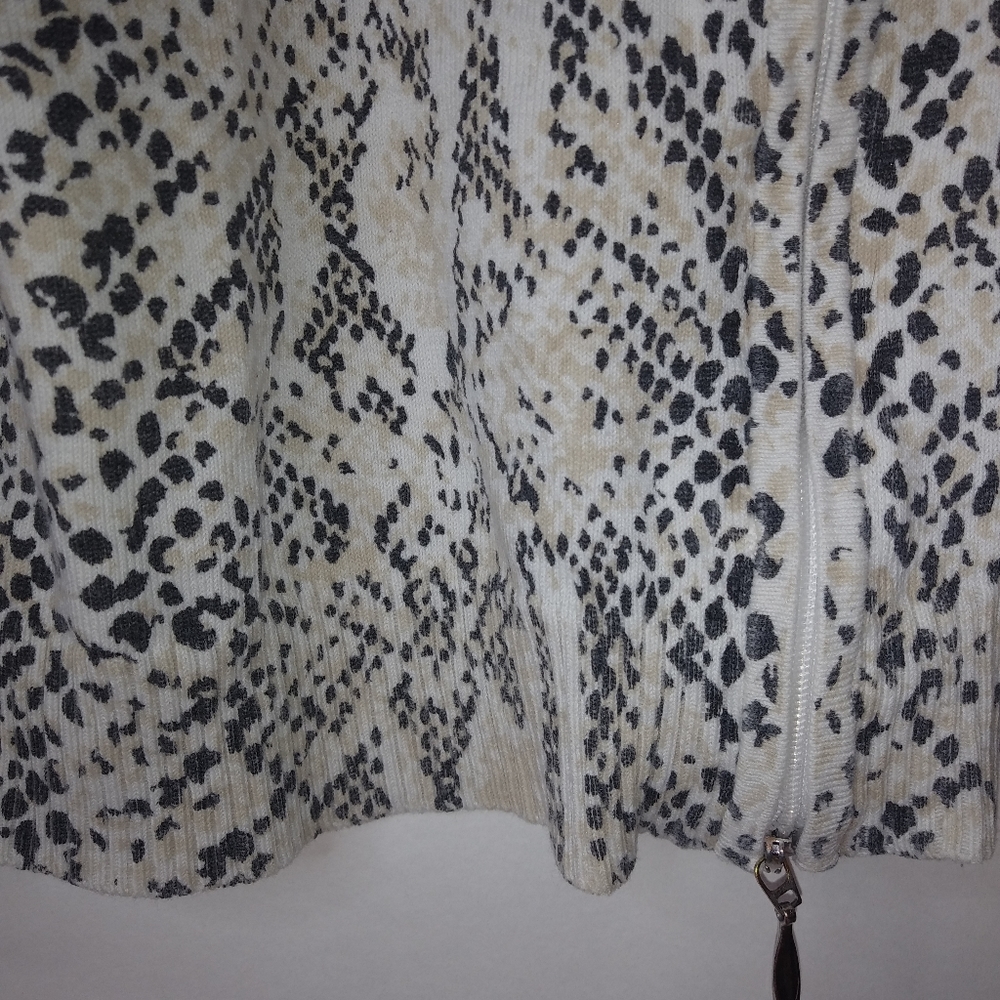 Soma L Creme Snakeskin Zip Up Athletic Jacket - Picture 2 of 9